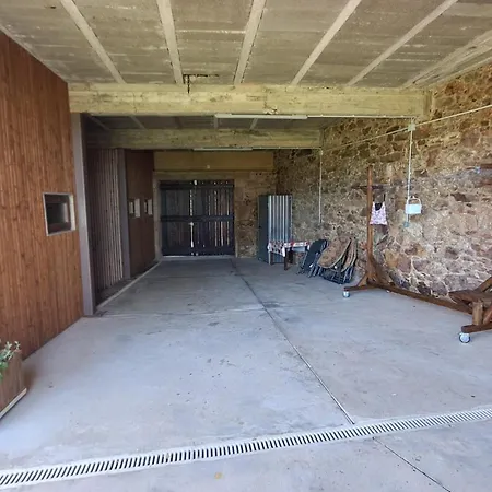 Casa Da Nogueira * Serra De Outes